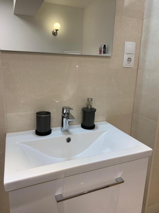 Lovely Share Apartment Aachener Weiher โคโลญ ภายนอก รูปภาพ