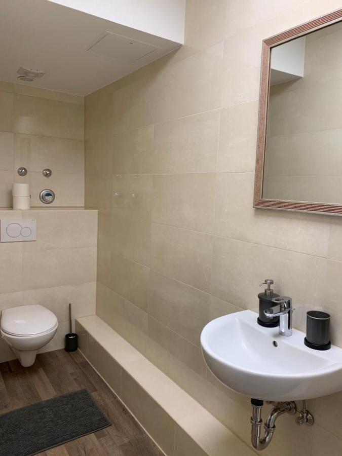 Lovely Share Apartment Aachener Weiher โคโลญ ภายนอก รูปภาพ