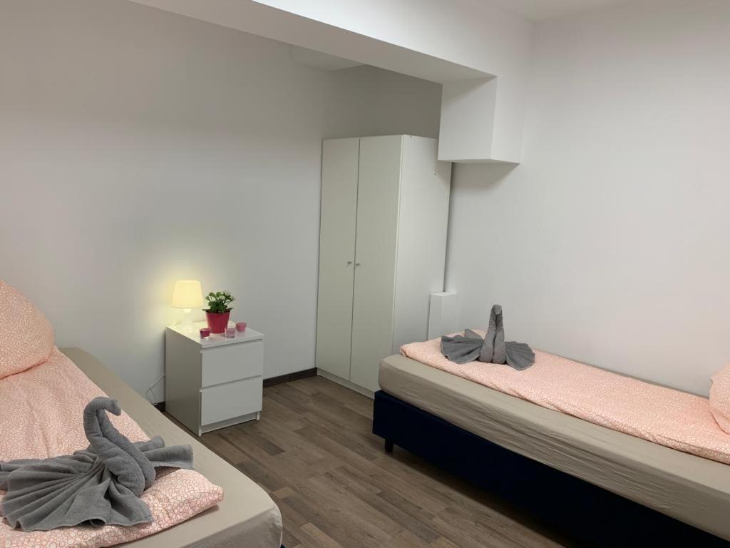 Lovely Share Apartment Aachener Weiher โคโลญ ภายนอก รูปภาพ