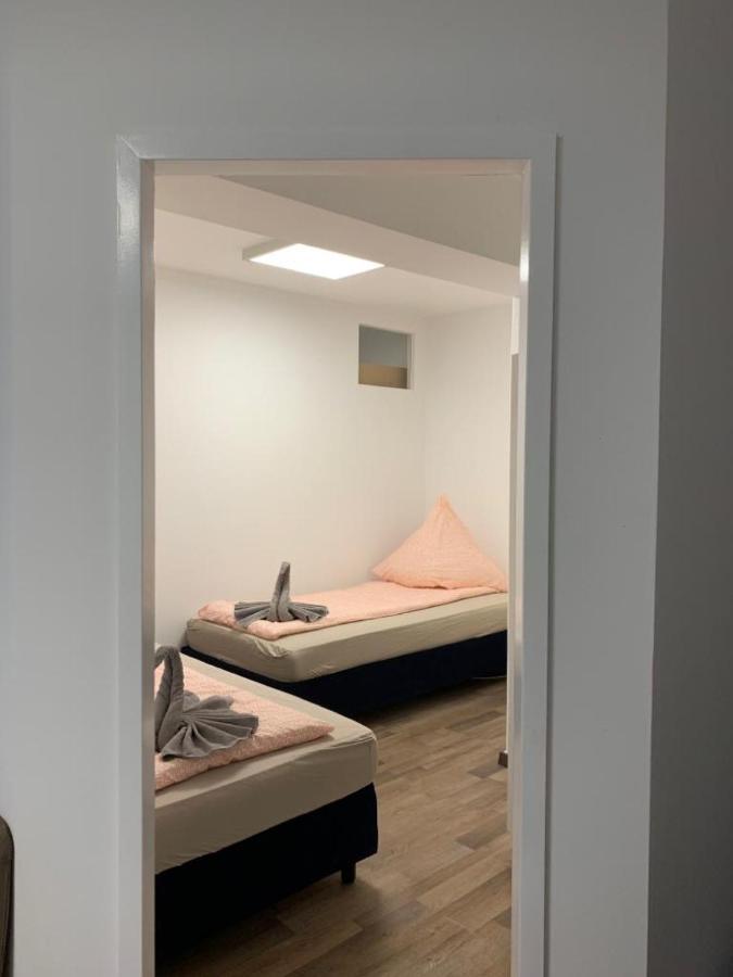 Lovely Share Apartment Aachener Weiher โคโลญ ภายนอก รูปภาพ