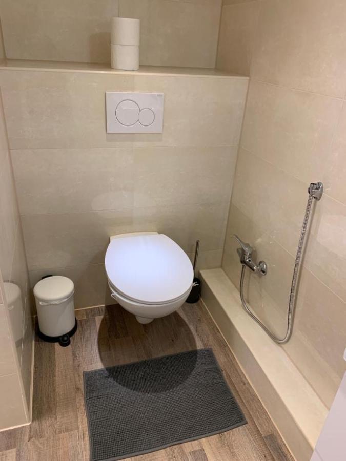 Lovely Share Apartment Aachener Weiher โคโลญ ภายนอก รูปภาพ