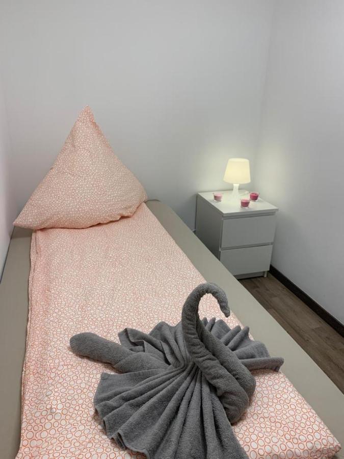 Lovely Share Apartment Aachener Weiher โคโลญ ภายนอก รูปภาพ