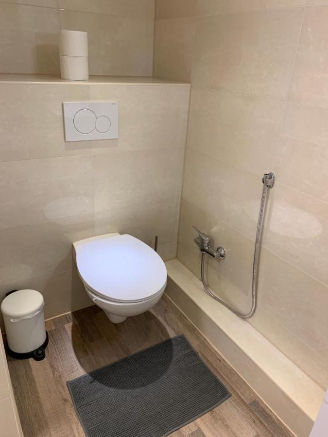 Lovely Share Apartment Aachener Weiher โคโลญ ภายนอก รูปภาพ